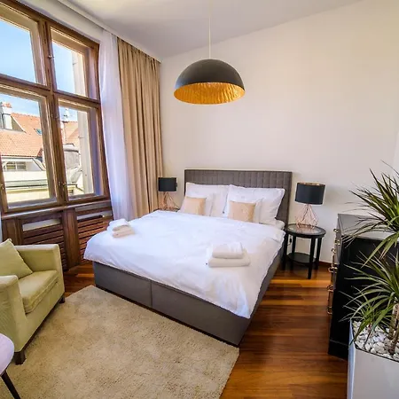 Apartamento Triplex Kings In Old Town Praga