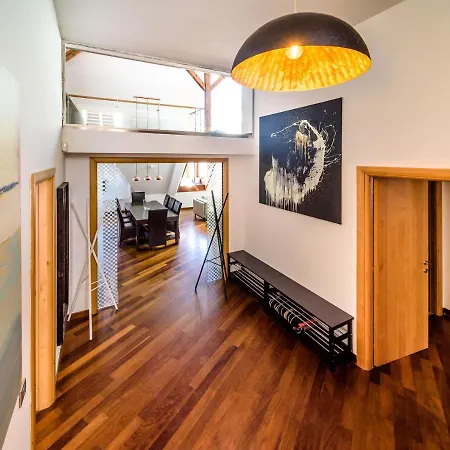 Apartment Triplex Kings In Old Town *