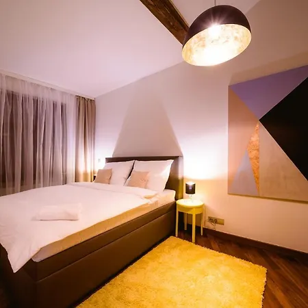 Triplex Kings In Old Town Apartment Prague