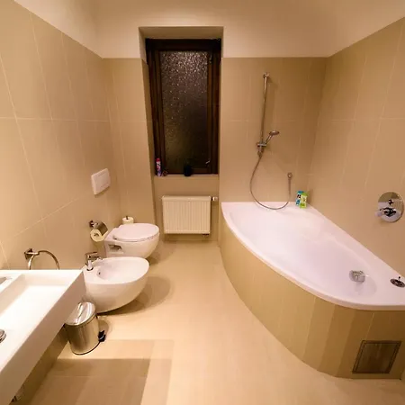 Triplex Kings In Old Town Apartamento