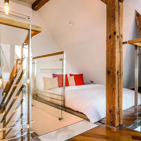 Triplex Kings In Old Town Apartamento