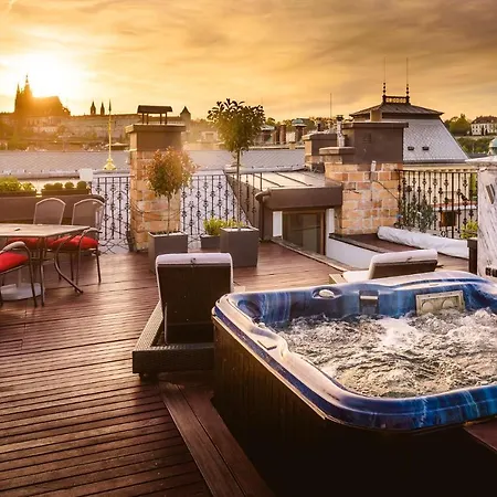 Appartement Triplex Kings In Old Town