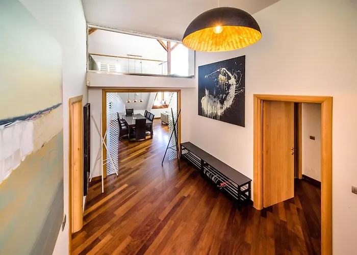 Apartament Triplex Kings In Old Town *